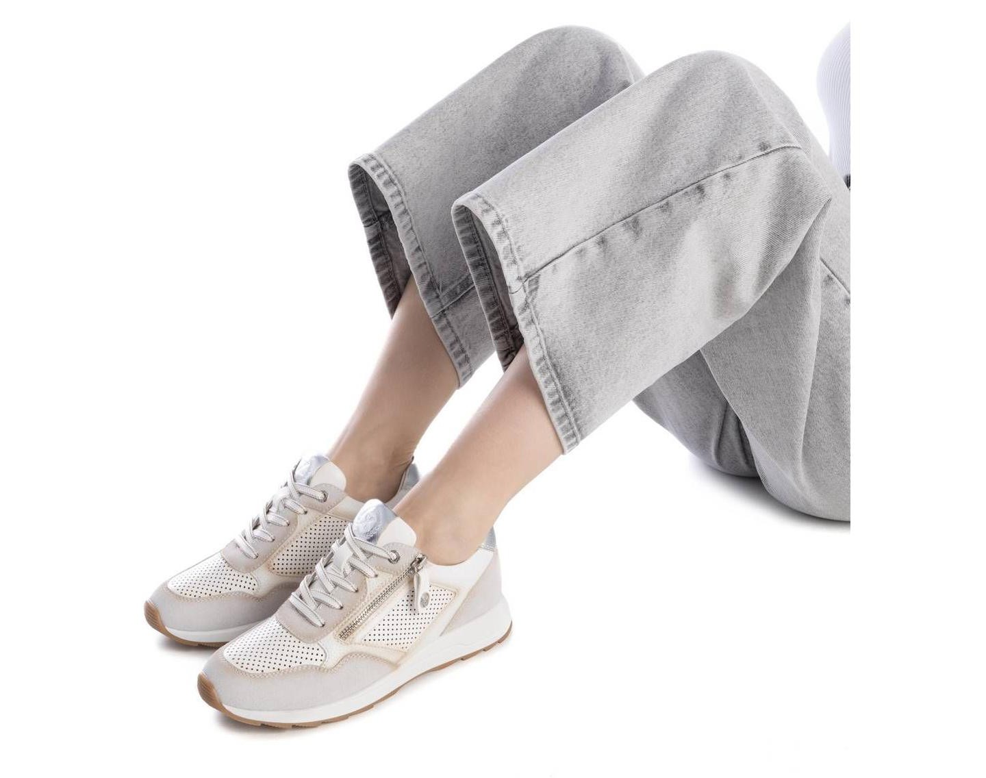 Женские кроссовки XTI Casual Fashion Sneakers with side zipper 143734 White, цвет: Белый — фото 2