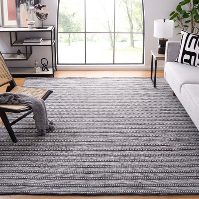 Black and Ivory 6' x 9' Handwoven Wool Kilim Area Rug