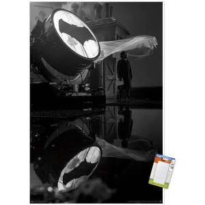 Trends International DC Comics Movie - Justice League - The Bat Signal Unframed Wall Poster Prints - 1 of 4