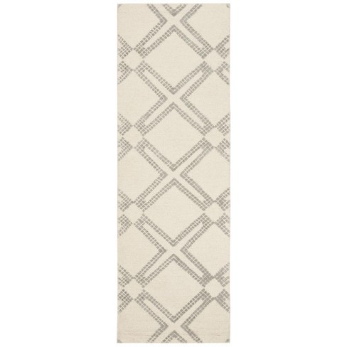 Bellagio BLG574 Hand Tufted Area Rug  - Safavieh - image 1 of 4