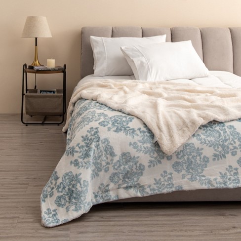 Great Bay Home Velvet Plush Fleece Reversible Warm And Cozy Bed