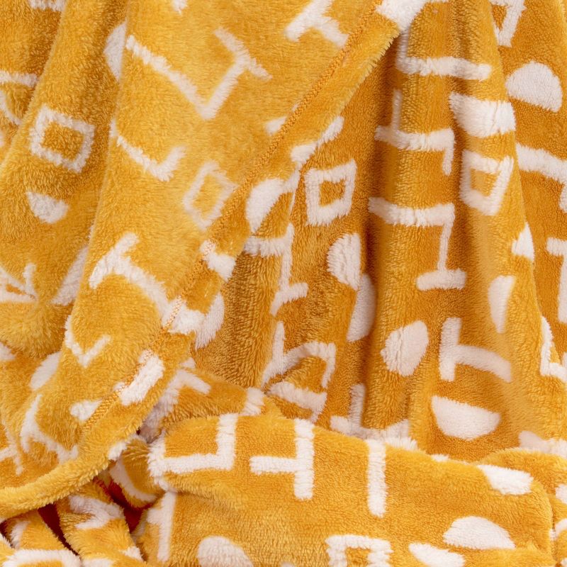 Patterned Angular Geometric Jacquard Faux Shearling Throw Blanket Yellow - Room Essentials&#8482;, 6 of 9