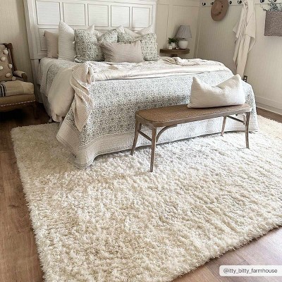 Siari Cream Plush Shag Rectangle Rug 3'11" x 5'7"