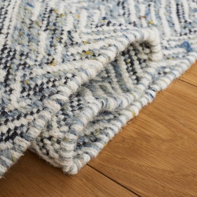 Gray and White Handwoven Wool Flatweave Area Rug, 5' x 8'