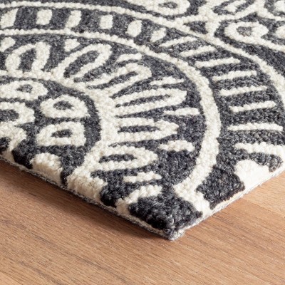 Gray and White Medallion Handmade Wool Rug 3' x 5'