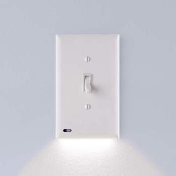 SnapPower Single SwitchLight - For Single-Pole Light Switches - LED Night Light - Light Switch Plate - Auto On/Off Sensor (Toggle)