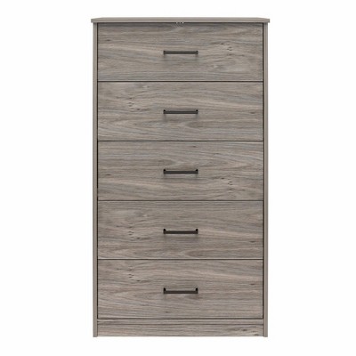 Storkcraft 5 outlet drawer dresser