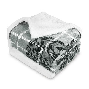 Tirrinia Plaid Christmas Fleece Throw Blanket, Super Soft Fuzzy Fluffy Plush Bedding Couch Decorative Throw Blanket, Cozy Warm Gift Ideas, 50x60 Inch - 1 of 4