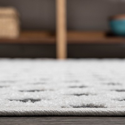 White and Black Trellis 8' x 10' Synthetic Area Rug