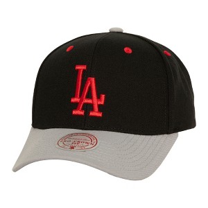 Mitchell & Ness MLB Bred Pro Snapback Hat - 1 of 3