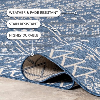 Coastal Charm Blue Synthetic 3' 9" x 5' 7" Indoor/Outdoor Area Rug