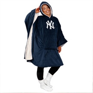 MLB New York Yankees Team Color Bloncho with Logo Patch and Faux Shearling Inside Throw Blanket - 1 of 3