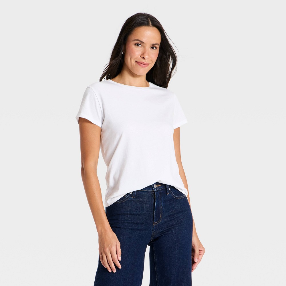Women's Iconic Crew Tee - Universal Thread™ White M
