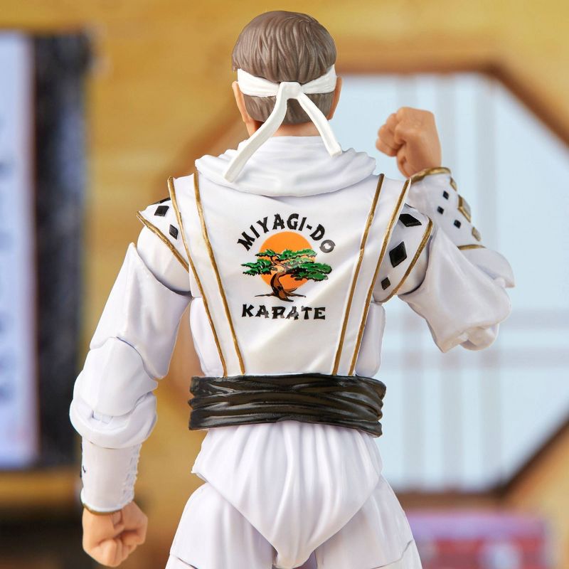 Power Rangers Lightning Collection Mighty Morphin X Cobra Kai Daniel LaRusso Morphed White Crane Ranger Action Figure (Target Exclusive), 5 of 15