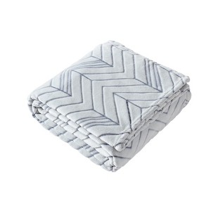 Kenneth Cole Delancey White 50" X 70" Throw Blanket - 1 of 4