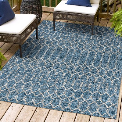 Navy and Light Gray Moroccan-Inspired Geometric 4' x 6' Synthetic Area Rug