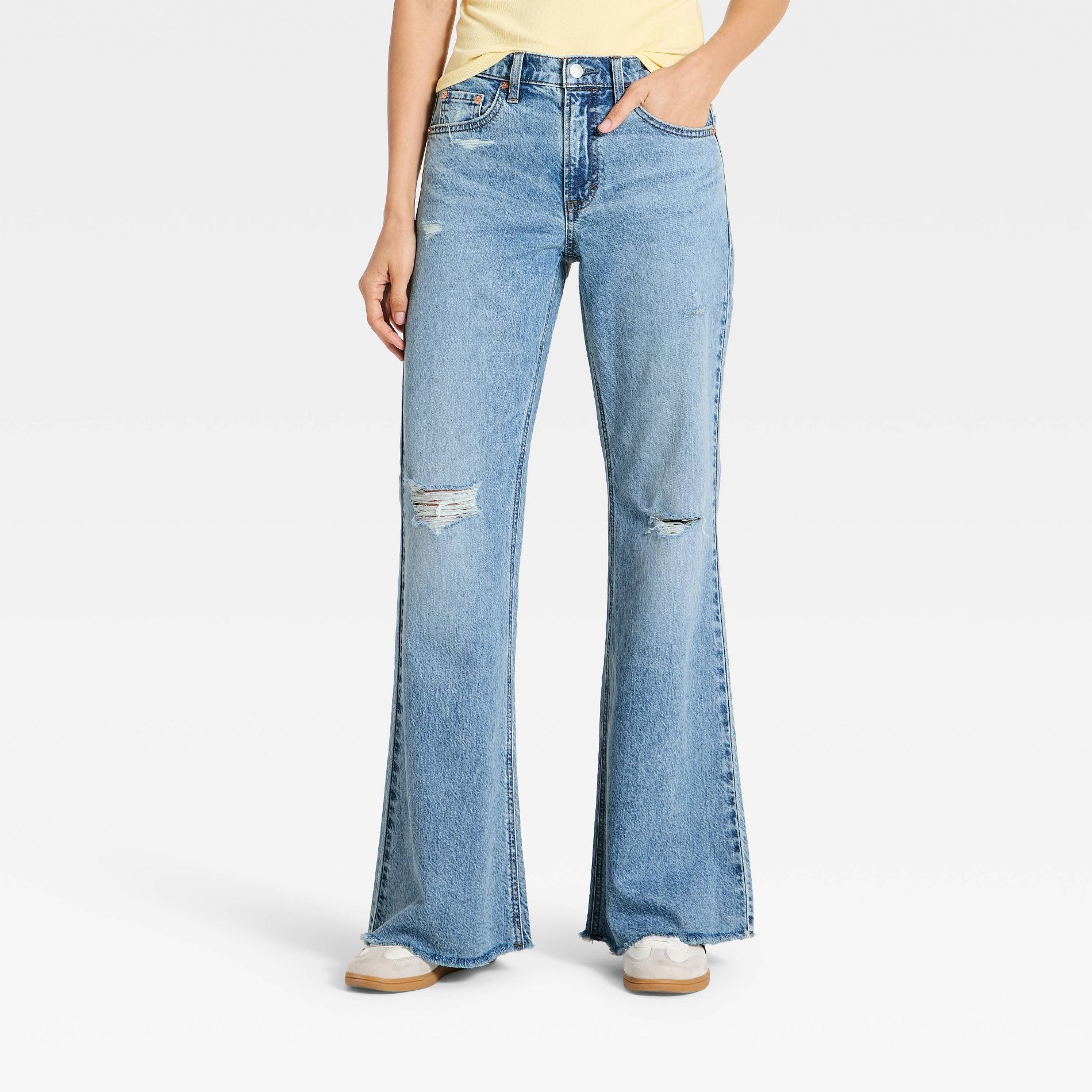 Women's Low-Rise Relaxed Denim Flare Jeans - Universal Thread™
