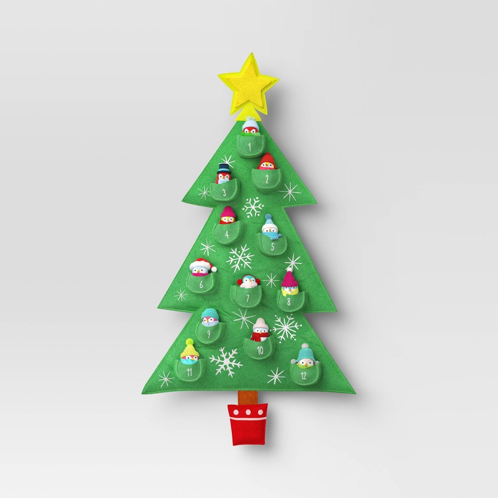 31" Featherly Friends™ Christmas Tree Hanging Fabric Countdown Calendar Green - Wondershop™: Wall Decor, Polyester