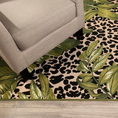 Safari Elegance Black and Beige Synthetic Indoor/Outdoor Rug - 3'3" x 4'11"