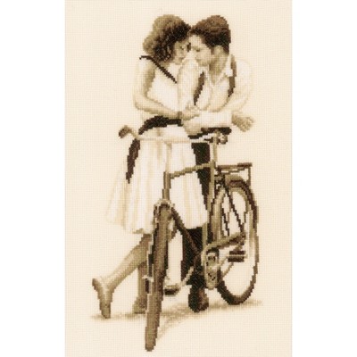 Vervaco Counted Cross Stitch Kit 8"X14.4"-Couple With Bicycle on Aida (14 Count)