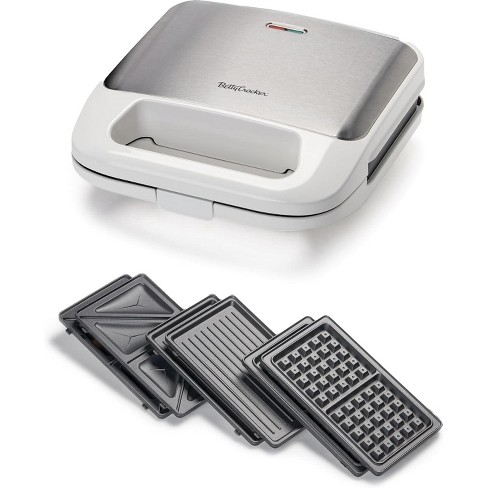 Betty Crocker 3-in-1 Indoor Grill, Sandwich/Panini Press & Waffle Maker Plus, Electric Grill with Interchangeable Non-Stick Plates, 750 Watts - image 1 of 4