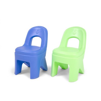 Simplay3 Durable Plastic Kids Play Table and Chair Set