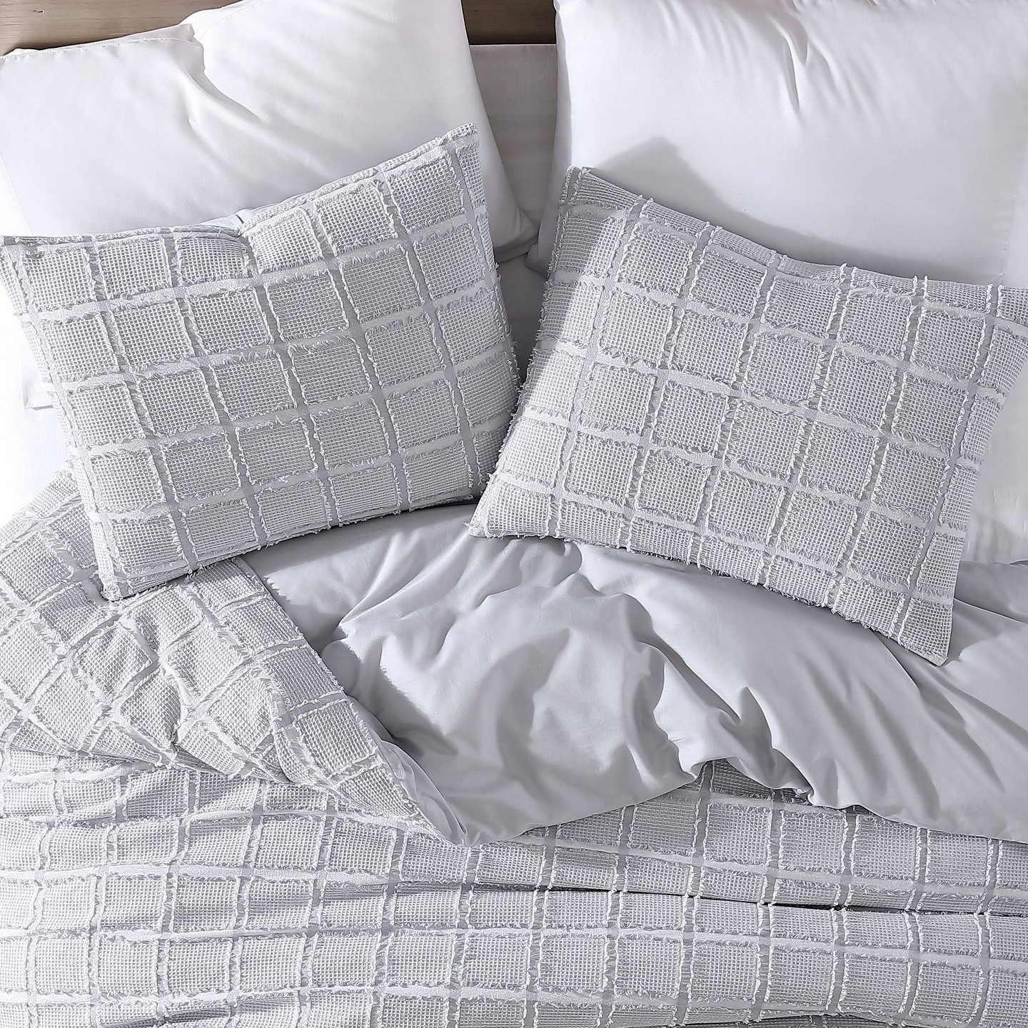 Постельное бельё Riverbrook Home 3pc Queen Jadan Clip Waffle Comforter Bedding Set Gray: Jacquard, Machine Washable, цвет: Серый — фото 4