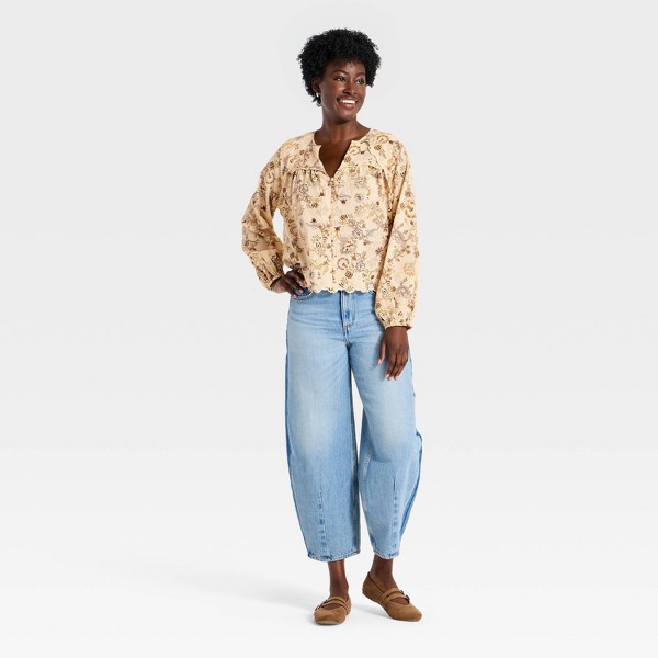 Blusa de Manga Larga con Escote en V y Botones, Borde Festoneado para Mujer - Universal Thread™ 3