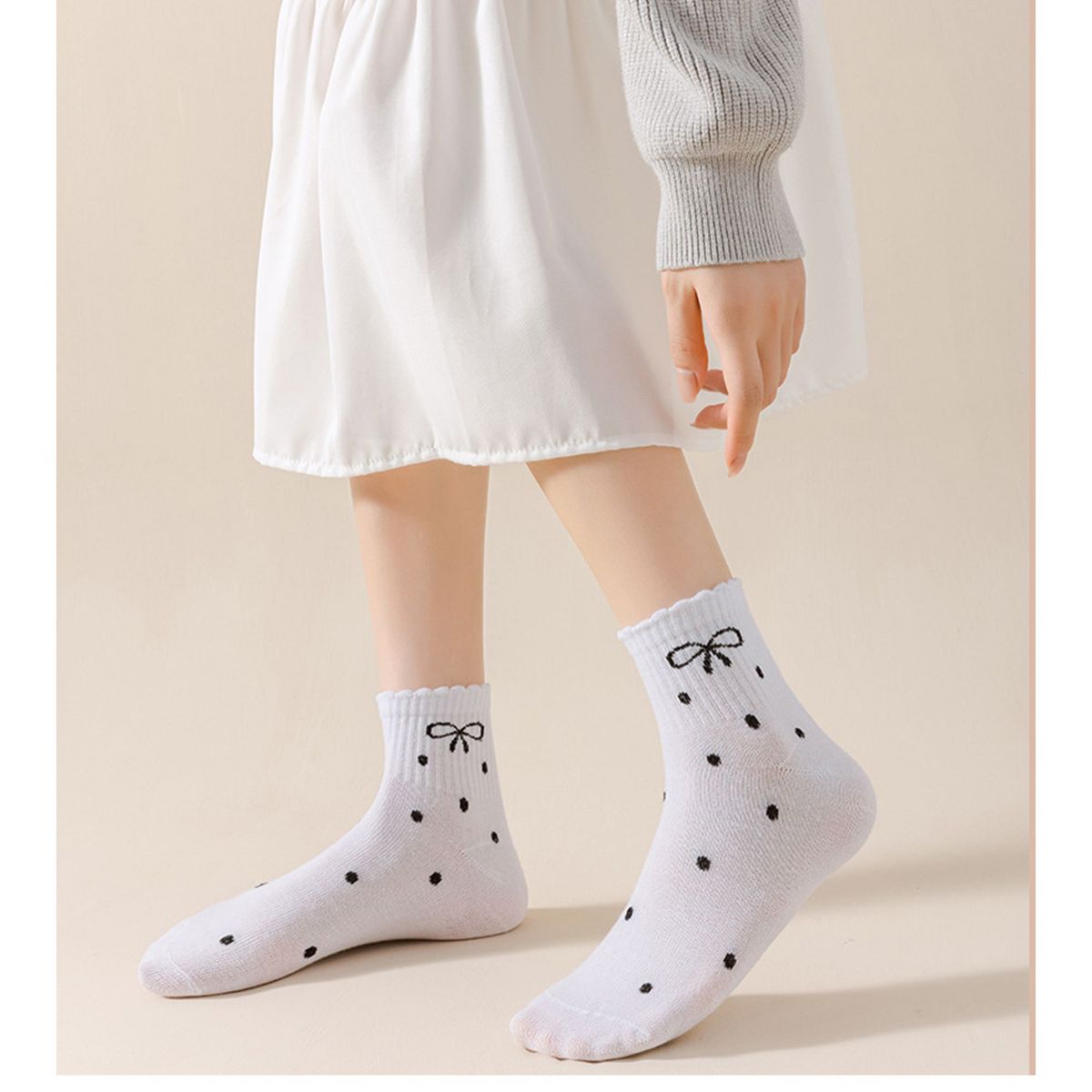 Anna-Kaci Women's Soft Cotton Ankle Socks with Bow Embroidery Polka Dot Design 4 Pairs - thumbnail 2