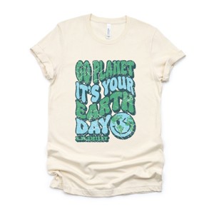 Simply Sage Market S.W.Smiley Go Planet It's Your Earth Day Short Sleeve Tee - 1 of 4