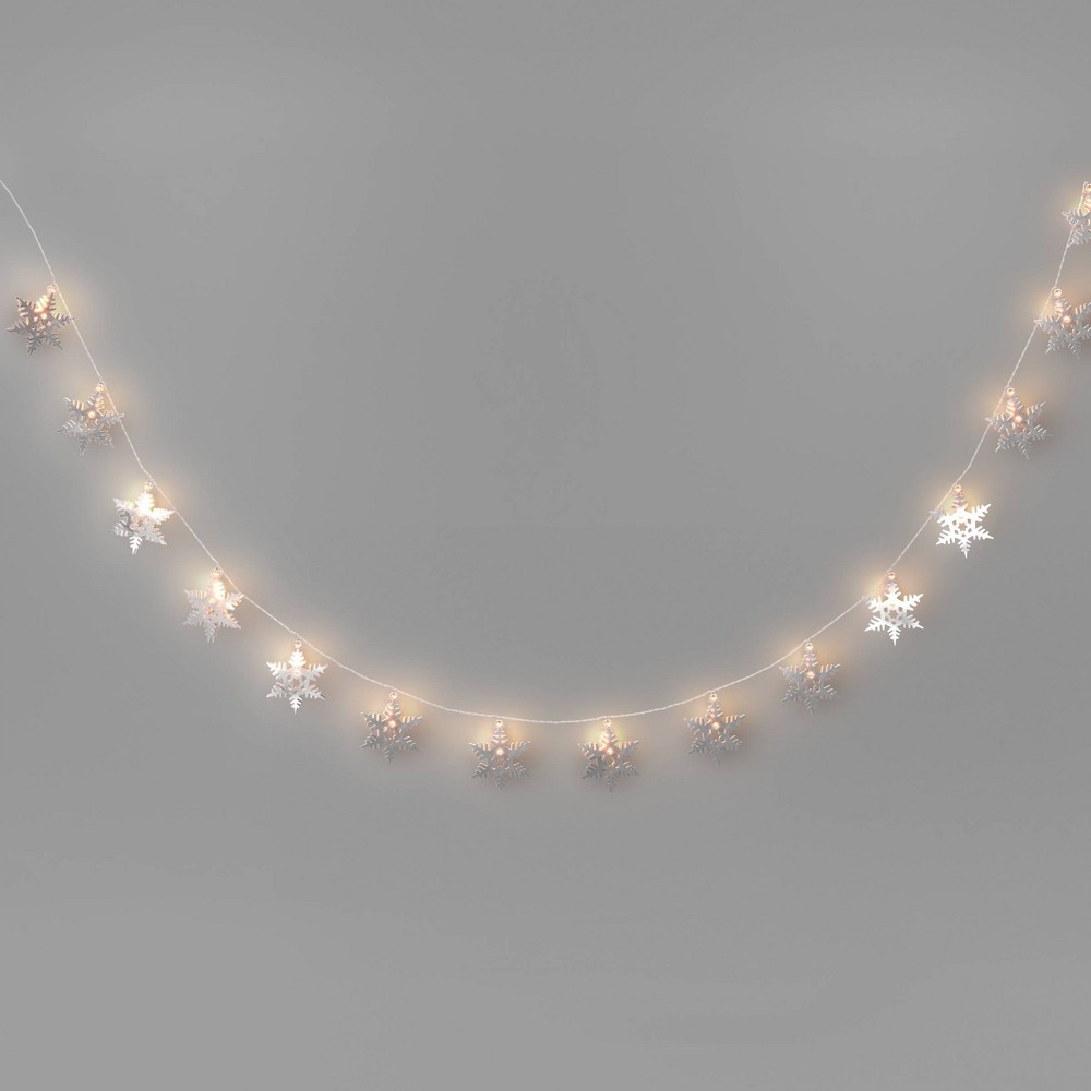 8' Metal Christmas Snowflake 15 LED Battery Operated String Light Silver - Wondershop™