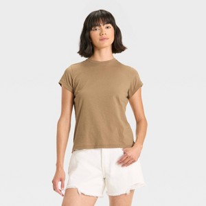 Women's Short Sleeve T-Shirt - Universal Thread™ - 1 of 3