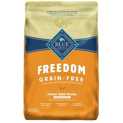 Blue Buffalo Freedom Grain Free Indoor Weight Control with Chicken, Peas & Potatoes Adult Premium Dry Cat Food - 11lbs