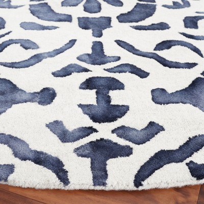 Ivory and Navy Hand-Tufted Wool Round Area Rug
