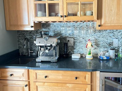 Guest review image 1 of 3, zoom in