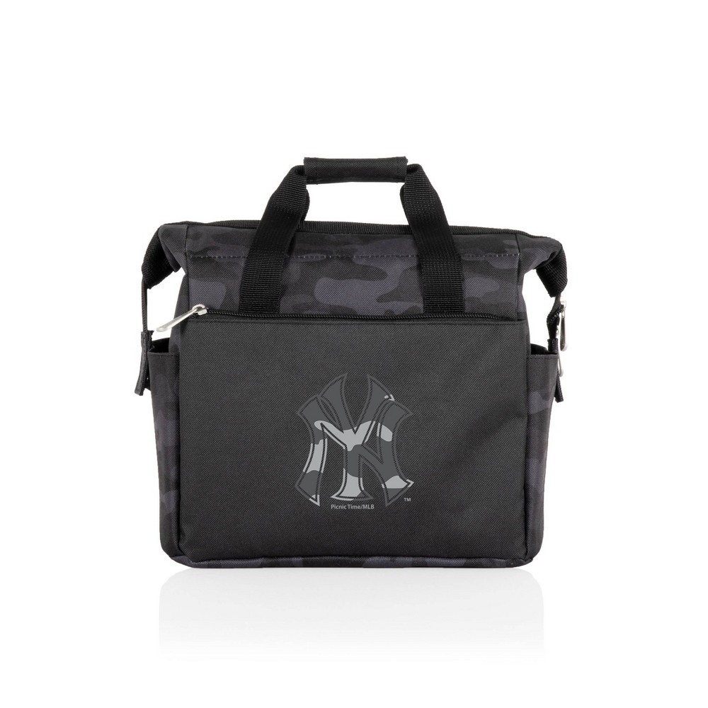 Photos - Food Container MLB New York Yankees On The Go Soft Lunch Bag Cooler - Black Camo