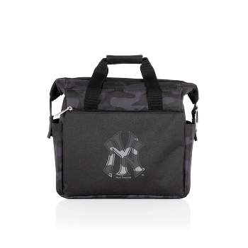 MLB New York Yankees On The Go Soft Lunch Bag Cooler - Black Camo