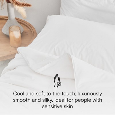 Full/Queen White Bamboo Cooling Comforter with Microfiber Fill
