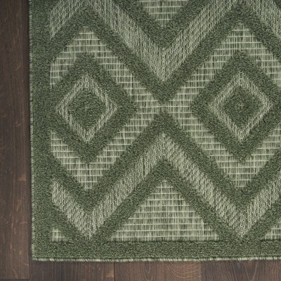 Green Diamond Pattern Synthetic Flatweave Indoor/Outdoor Rug 5' x 7'