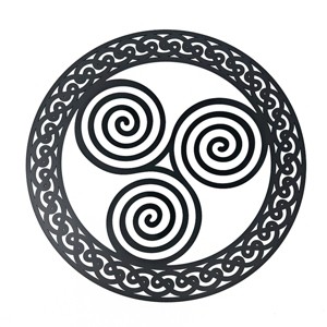 Slickblue Celtic Metal Wall Art – 12" Round Hanging Decor in 8 Irish Designs & 4 Finish Options for Home - 1 of 4