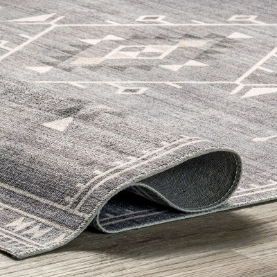 Gray Southwestern 8' x 10' Machine Washable Area Rug