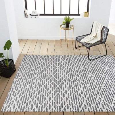 Ivory Diamond Easy-Care Synthetic 8' x 10' Indoor/Outdoor Rug