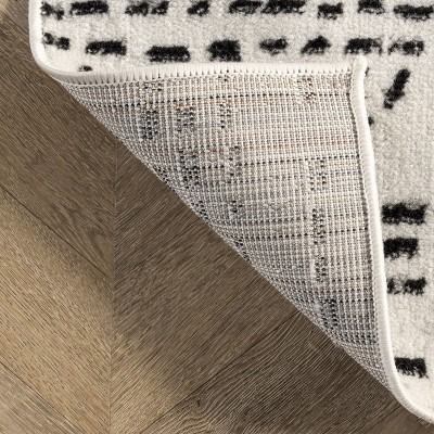 Gray Rectangular Stain-Resistant Synthetic Area Rug 5' x 8'