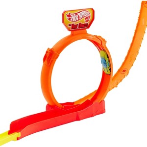 Hot Wheels Action Hot Ones Gravity Drop Toy Vehicle Track - 20pk - 1 of 4