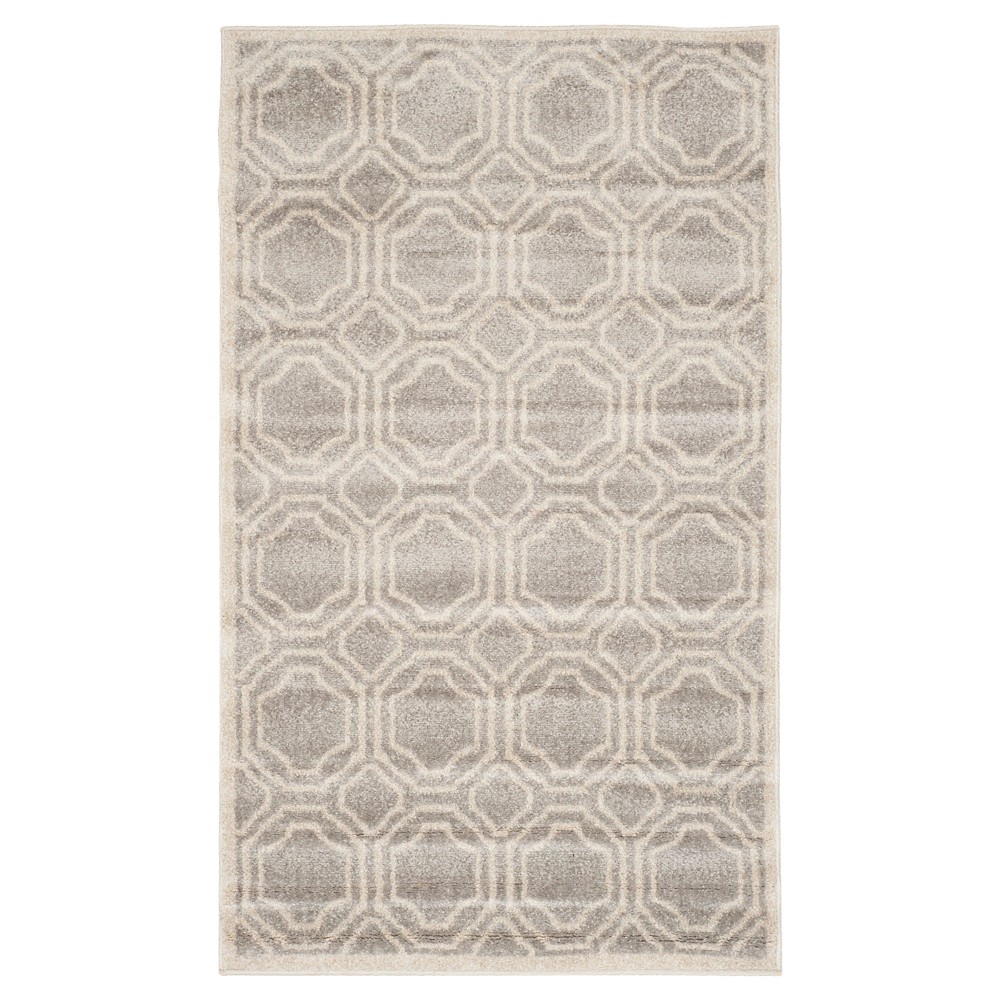 Amala 2'6inx4' Indoor/Outdoor Rug - Light Gray/Ivory - Safavieh