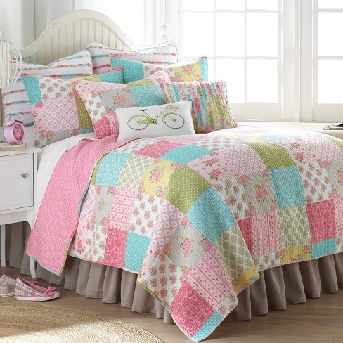 PASTEL PATCHWORK QUILT RUFFLES PINK ROSES MINT GREEN FLORAL QUILT SET