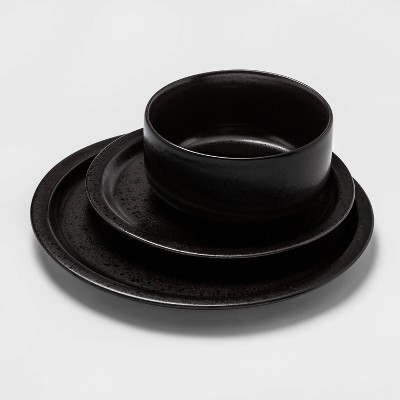 black dinnerware set