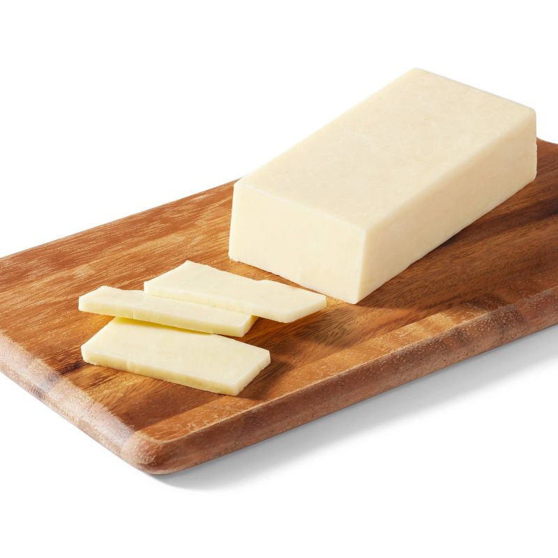 Signature Sharp White Cheddar Cheese - 8oz - Good &#38; Gather&#8482;, 2 of 6