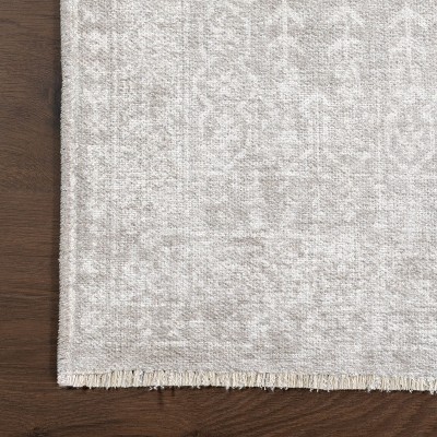 Khaleesi Light Gray Medallion Washable Synthetic Area Rug 5' x 8'