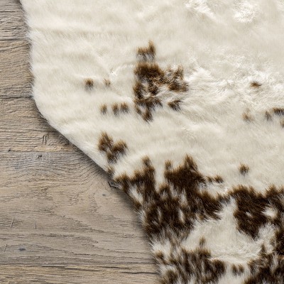 EcoChic Brown Faux Cowhide 5' x 7' Washable Area Rug